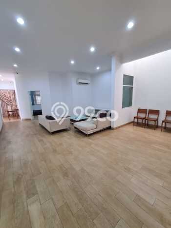 Rumah Elit LB 200m2 Siap Pakai Desain Elegan di Pluit, Jakarta Utara Rumah Elit LB 200m2 Siap Pakai Desain Elegan di Pluit, Jakarta Utara