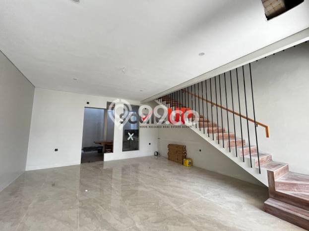 Jual Rumah Eksklusif 3 KT di Buah Batu, Bandung Jual Rumah Eksklusif 3 KT di Buah Batu, Bandung