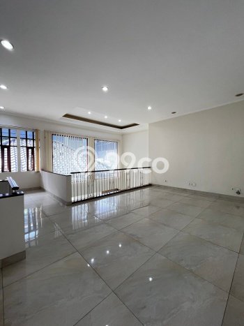 Rumah Elit Modern Siap Huni di Pasteur Bandung Rumah Elit Modern Siap Huni di Pasteur Bandung