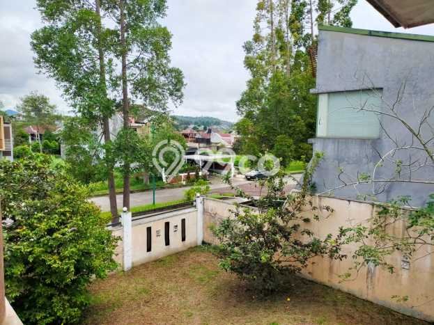 Rumah Luxury Modern Siap Huni di Setiabudi Bandung Rumah Luxury Modern Siap Huni di Setiabudi Bandung