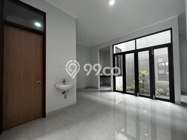 Ready to Use! Luxury House LT 120m2 Desain Modern di Turangga Ready to Use! Luxury House LT 120m2 Desain Modern di Turangga