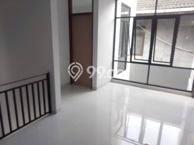 Ready to Use! Luxury House LT 120m2 Desain Modern di Turangga Ready to Use! Luxury House LT 120m2 Desain Modern di Turangga