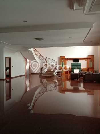 Jual Rumah Mewah Elegan Dengan View Eksklusif di Setiabudi, Bandung Jual Rumah Mewah Elegan Dengan View Eksklusif di Setiabudi, Bandung