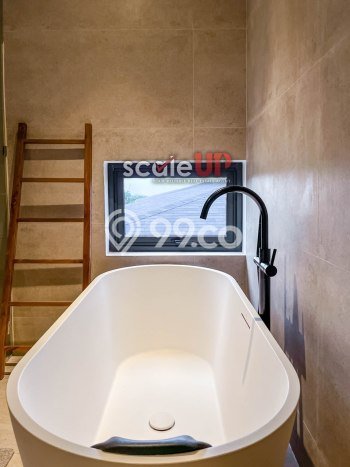 Ready to Use! Luxury House LT 512m2 Desain Elegan di Dago Ready to Use! Luxury House LT 512m2 Desain Elegan di Dago