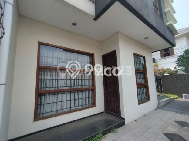 Jual Cepat Rumah LT 163m2m² / LB 225m2m² di Jantung Kota , Bandung Jual Cepat Rumah LT 163m2m² / LB 225m2m² di Jantung Kota , Bandung