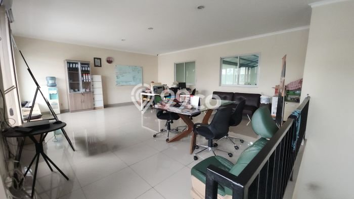 Unit Gudang Dijual di Tangerang LT 240m2 & LB 210m2 Unit Gudang Dijual di Tangerang LT 240m2 & LB 210m2