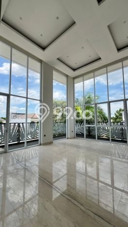 Rumah Elit Modern Tanpa Renovasi di Pantai Indah Kapuk Jakarta Utara Rumah Elit Modern Tanpa Renovasi di Pantai Indah Kapuk Jakarta Utara