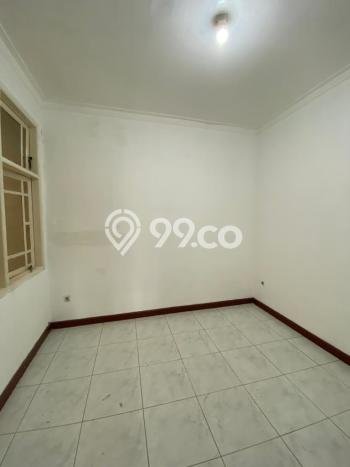Disewakan Rumah Murah di Cideng Jakarta Pusat dengan 4 Kamar Tidur Disewakan Rumah Murah di Cideng Jakarta Pusat dengan 4 Kamar Tidur