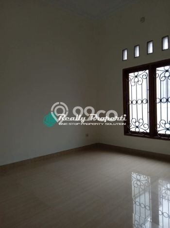 Jarang Ada! Rumah Sewa 5 Kamar Bagus Siap Huni Jatiwaringin Jarang Ada! Rumah Sewa 5 Kamar Bagus Siap Huni Jatiwaringin