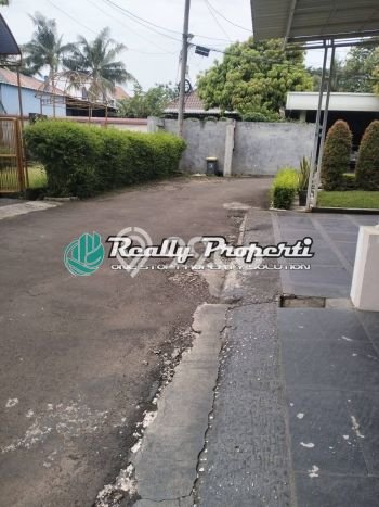 Disewakan! Rumah 3 Kamar Tidur &
3 Kamar Mandi di Jatibening, Bekasi Disewakan! Rumah 3 Kamar Tidur &
3 Kamar Mandi di Jatibening, Bekasi