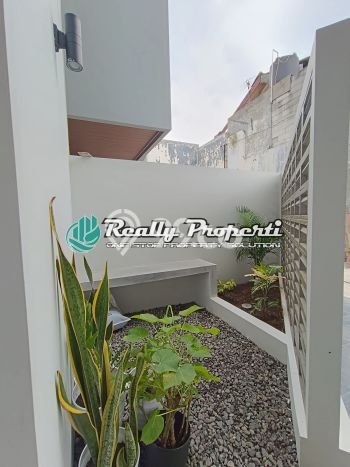 Hunian Nyaman Asri 3 KT Siap Huni di Condet Jakarta Timur Hunian Nyaman Asri 3 KT Siap Huni di Condet Jakarta Timur