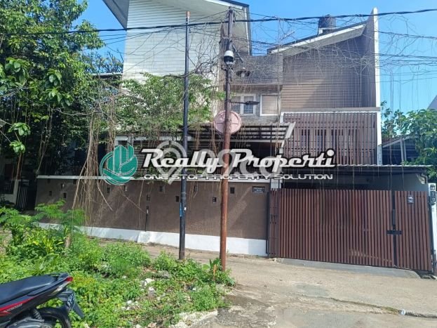 NEW LISTING! Rumah kawasan Jati Cempaka, Siap Huni, 4 KT, Dekat Jati Cempaka, Bekasi, Bekasi, LT 203m² Bangunan 305m² NEW LISTING! Rumah kawasan Jati Cempaka, Siap Huni, 4 KT, Dekat Jati Cempaka, Bekasi, Bekasi, LT 203m² Bangunan 305m²