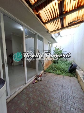 Rumah Modern 3 KT di Jatibening Bekasi Semi Furnished Rumah Modern 3 KT di Jatibening Bekasi Semi Furnished