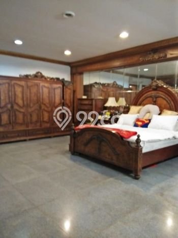 Jual Cepat Hunian Elegan Klasik di Jakarta Selatan Jual Cepat Hunian Elegan Klasik di Jakarta Selatan