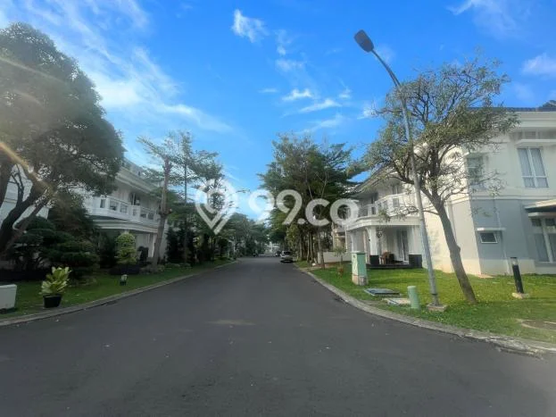 Rumah Elit LB 225m2 Siap Huni Desain Elegan di Summarecon Bekasi, Bekasi Rumah Elit LB 225m2 Siap Huni Desain Elegan di Summarecon Bekasi, Bekasi