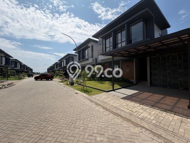 Jual Rumah Luas Megah Dengan View Eksklusif di Kota Baru Parahyangan, Bandung Jual Rumah Luas Megah Dengan View Eksklusif di Kota Baru Parahyangan, Bandung