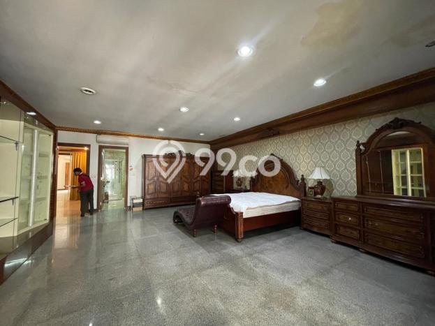 Jual Cepat Hunian Elegan Klasik di Jakarta Selatan Jual Cepat Hunian Elegan Klasik di Jakarta Selatan