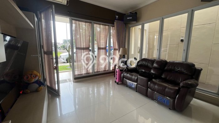 Rumah Elit LB 170m2 Siap Pakai Desain Elegan di Grand Wisata, Bekasi Rumah Elit LB 170m2 Siap Pakai Desain Elegan di Grand Wisata, Bekasi