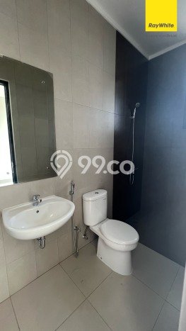 Rumah Luas Asri 5 KT Siap Huni di Summarecon Bekasi Bekasi Rumah Luas Asri 5 KT Siap Huni di Summarecon Bekasi Bekasi
