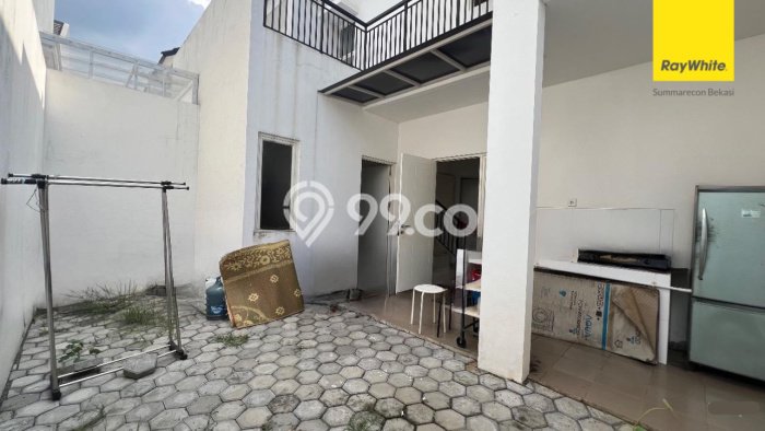 Dijual Hunian Rumah Terawat 5 Kamar di Grand Wisata, Bekasi Dijual Hunian Rumah Terawat 5 Kamar di Grand Wisata, Bekasi
