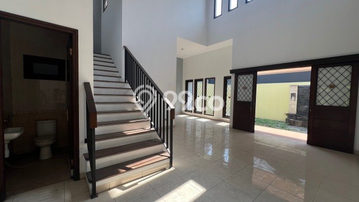 Jual Rumah Mewah Elegan Dengan View Cantik di Kemang Pratama, Bekasi Jual Rumah Mewah Elegan Dengan View Cantik di Kemang Pratama, Bekasi
