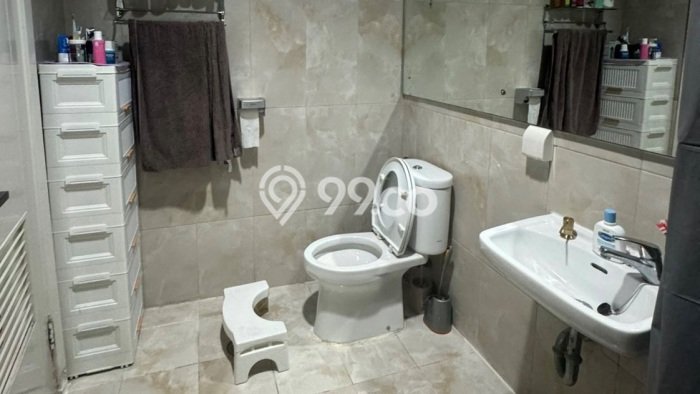 Rumah Elit Modern Tanpa Renovasi di Summarecon Bekasi Bekasi Rumah Elit Modern Tanpa Renovasi di Summarecon Bekasi Bekasi
