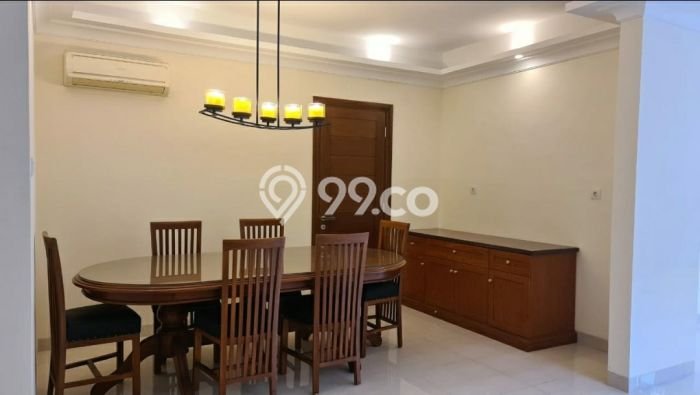 Rumah sewa siap pakai 3 Kamar Tidur di Pondok Indah, Jakarta Selatan Rumah sewa siap pakai 3 Kamar Tidur di Pondok Indah, Jakarta Selatan