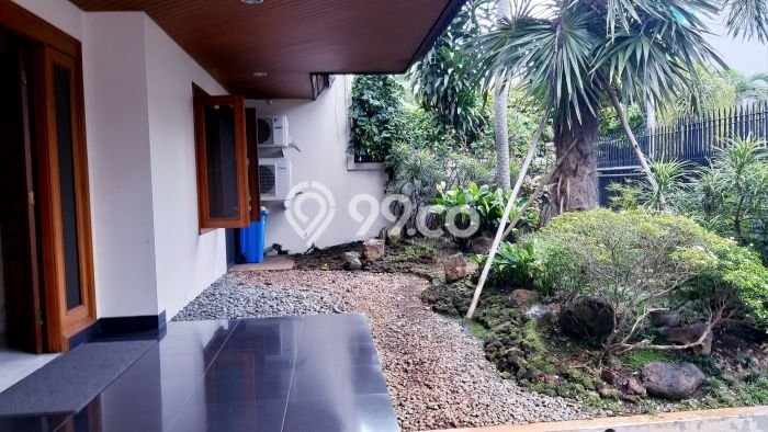 Rumah sewa siap huni 5 Kamar Tidur di Pondok Indah, Jakarta Selatan Rumah sewa siap huni 5 Kamar Tidur di Pondok Indah, Jakarta Selatan