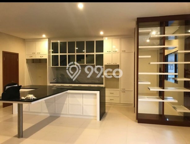 Rumah Disewakan Jakarta Selatan LT 160m2 LB 300m2 Kawasan Pejaten Rumah Disewakan Jakarta Selatan LT 160m2 LB 300m2 Kawasan Pejaten