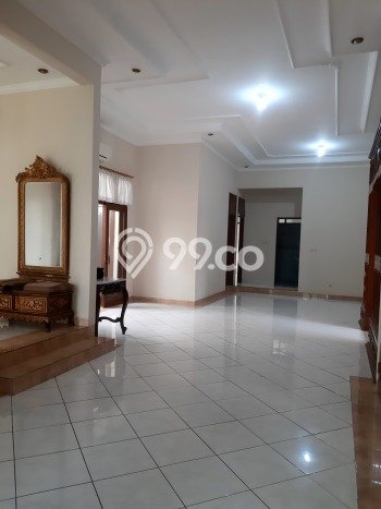Hunian Mewah LB 275m2 Siap Pakai Desain Elegan di Kemang, Jakarta Selatan Hunian Mewah LB 275m2 Siap Pakai Desain Elegan di Kemang, Jakarta Selatan