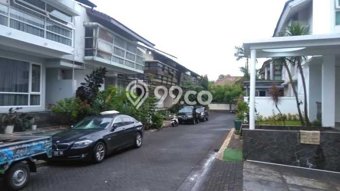 Rumah Sewa Jakarta Selatan LT 200m2 LB 190m2 Kawasan Kemang Rumah Sewa Jakarta Selatan LT 200m2 LB 190m2 Kawasan Kemang