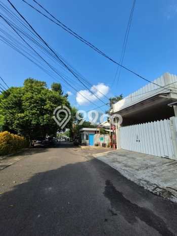 For Sale! Premium House LT 555m2 Desain Elegan di Lebak Bulus For Sale! Premium House LT 555m2 Desain Elegan di Lebak Bulus