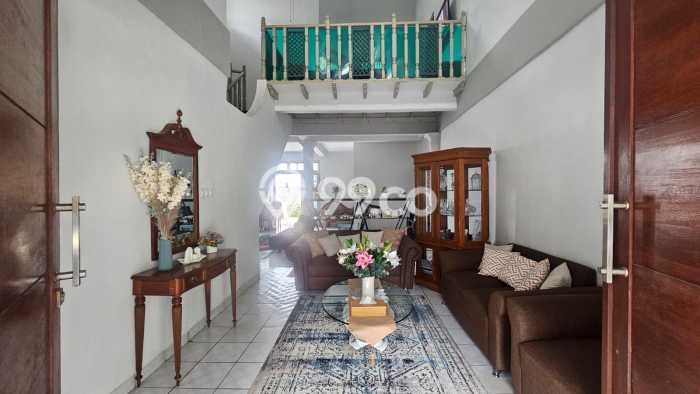 Hunian Cantik Minimalis Lb 275m2 di Cinere, Depok Hunian Cantik Minimalis Lb 275m2 di Cinere, Depok