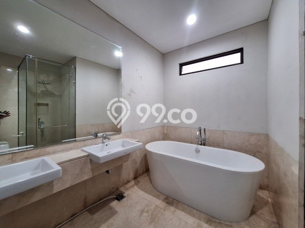 For Sale! Premium House LT 306m2 Desain Elegan di Lebak Bulus For Sale! Premium House LT 306m2 Desain Elegan di Lebak Bulus