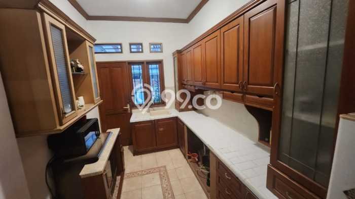 Jual Rumah Luas Megah Dengan View Cantik di Bintaro, Jakarta Selatan Jual Rumah Luas Megah Dengan View Cantik di Bintaro, Jakarta Selatan