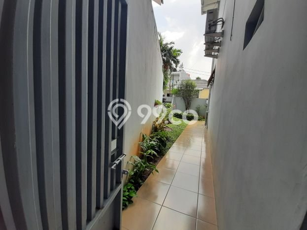 Rumah Luxury Modern Siap Huni di Mampang Jakarta Selatan Rumah Luxury Modern Siap Huni di Mampang Jakarta Selatan
