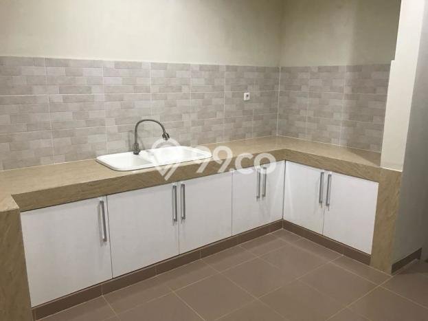 Rumah Mewah Dijual LT 240m2 di Cinere, Depok Rumah Mewah Dijual LT 240m2 di Cinere, Depok