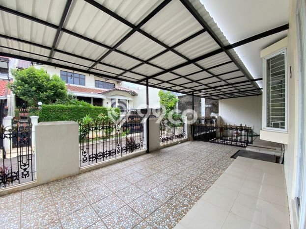 Jual Rumah Luas Elegan Dengan View Eksklusif di Pangkalan Jati, Depok Jual Rumah Luas Elegan Dengan View Eksklusif di Pangkalan Jati, Depok
