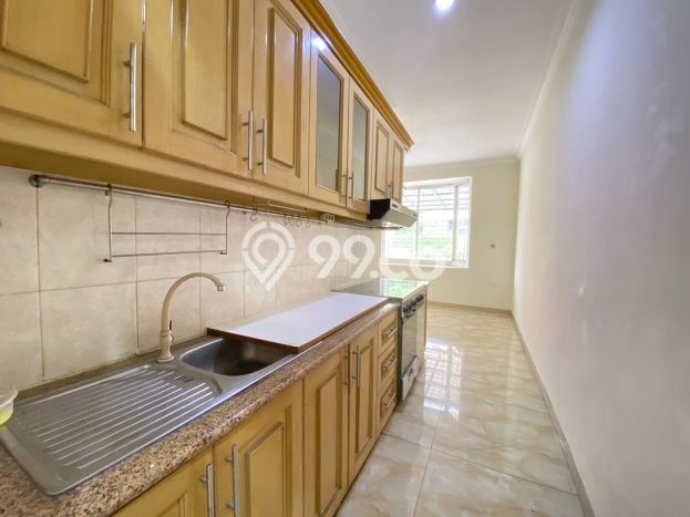Jual Rumah Luas Elegan Dengan View Eksklusif di Pangkalan Jati, Depok Jual Rumah Luas Elegan Dengan View Eksklusif di Pangkalan Jati, Depok