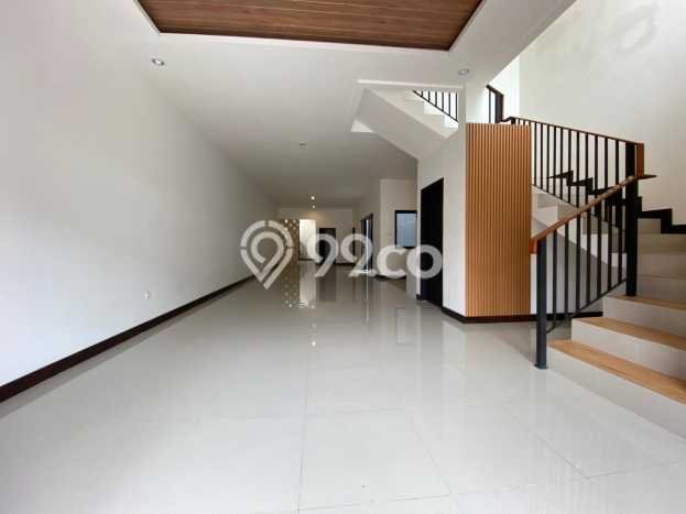 Dijual Rumah Premium dengan Fasilitas Sekitar Komplit di Cinere, Depok Dijual Rumah Premium dengan Fasilitas Sekitar Komplit di Cinere, Depok