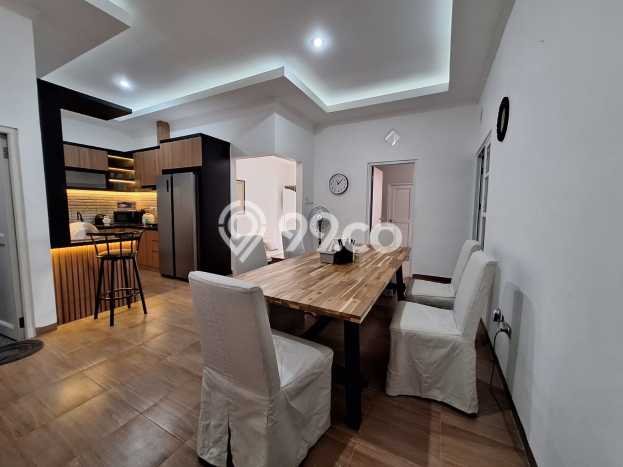 Dijual Rumah Premium dengan Fasilitas Sekitar Komplit di Cinere, Depok Dijual Rumah Premium dengan Fasilitas Sekitar Komplit di Cinere, Depok
