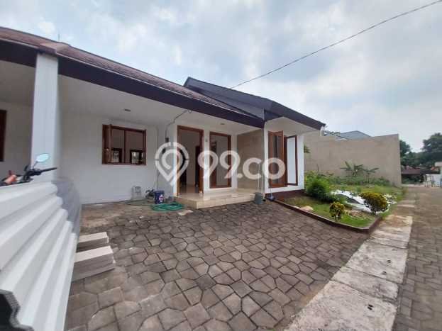 Rumah Strategis Modern Lb 100m2 di Cinere, Depok Rumah Strategis Modern Lb 100m2 di Cinere, Depok