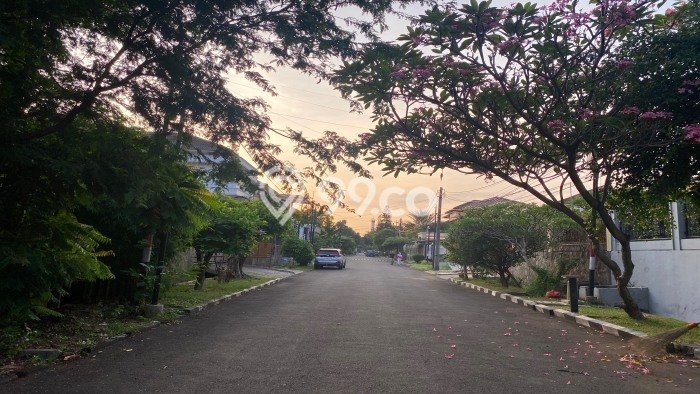 Rumah Eksklusif Dijual LT 442m2 di Cinere, Depok Rumah Eksklusif Dijual LT 442m2 di Cinere, Depok