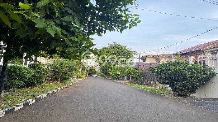 Rumah Eksklusif Dijual LT 442m2 di Cinere, Depok Rumah Eksklusif Dijual LT 442m2 di Cinere, Depok