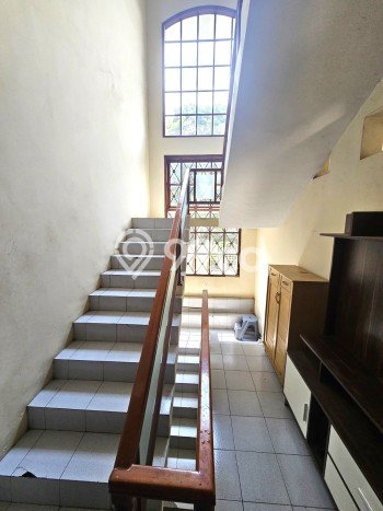 Dijual Rumah Premium dengan Fasilitas Sekitar Komplit di Cinere, Depok Dijual Rumah Premium dengan Fasilitas Sekitar Komplit di Cinere, Depok