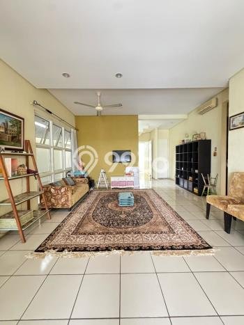Rumah Mewah Siap Huni LT 350m2 di Cinere, Depok Rumah Mewah Siap Huni LT 350m2 di Cinere, Depok