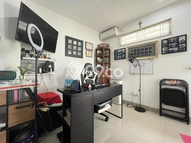 Rumah Elit Modern Siap Huni di Pondok Labu Jakarta Selatan Rumah Elit Modern Siap Huni di Pondok Labu Jakarta Selatan