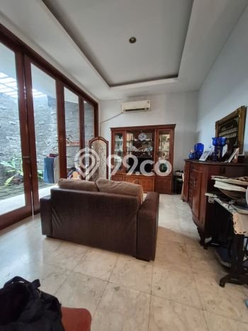 Ready to Use! Premium House LT 190m2 Desain Elegan di Lebak Bulus Ready to Use! Premium House LT 190m2 Desain Elegan di Lebak Bulus