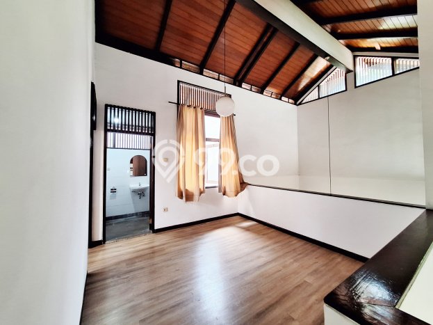 BEST CHOICE! Rumah di Cinere, LT 280m² LB 200m² BEST CHOICE! Rumah di Cinere, LT 280m² LB 200m²