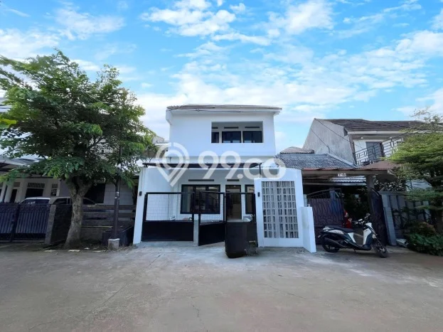 For Sale Rumah 3 Kamar Lokasi Strategis Nyaman dan Strategis di Cinere For Sale Rumah 3 Kamar Lokasi Strategis Nyaman dan Strategis di Cinere